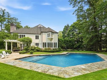 16 Hampton Road