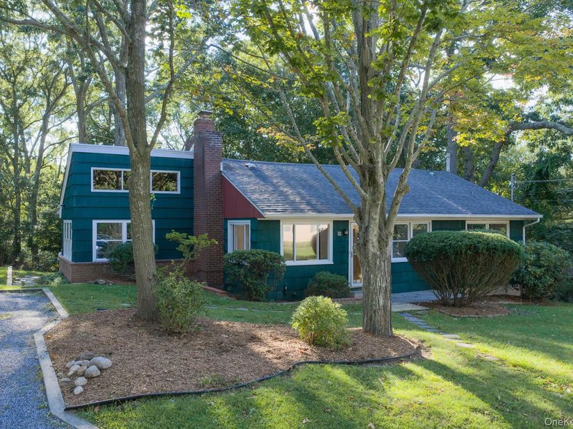 69 Herod Point Road, Wading River NY 11792