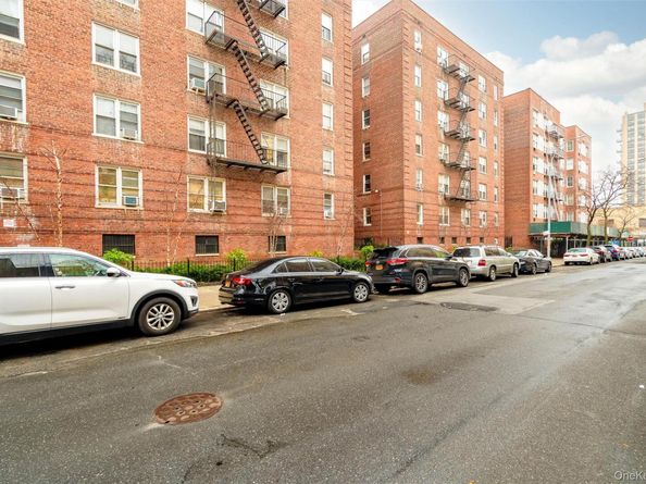 2080 Barnes Avenue 4A, Bronx NY 10462