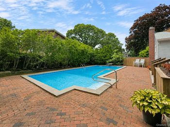 17 Beech Road