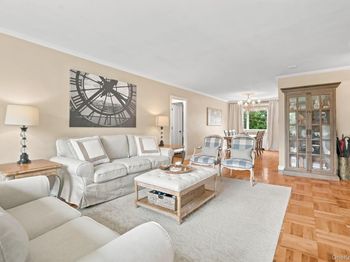 11 Westview Avenue