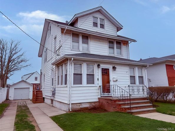 435 Beach 124 Street, Rockaway Park NY 11694