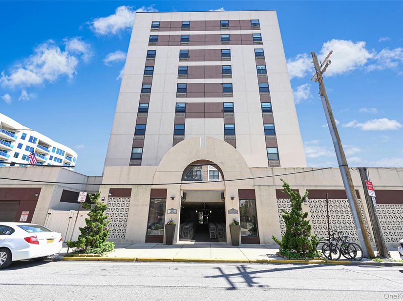 360 Shore Road 4K, Long Beach NY 11561