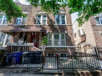 618 E 2nd Street