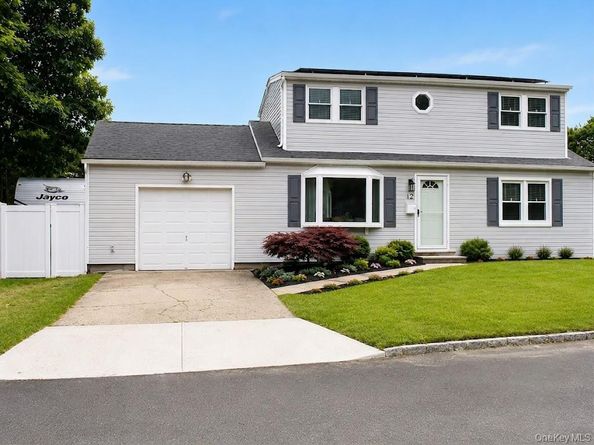 12 Carol Drive, Lake Ronkonkoma NY 11779