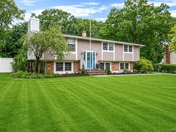 6 Mayflower Lane
