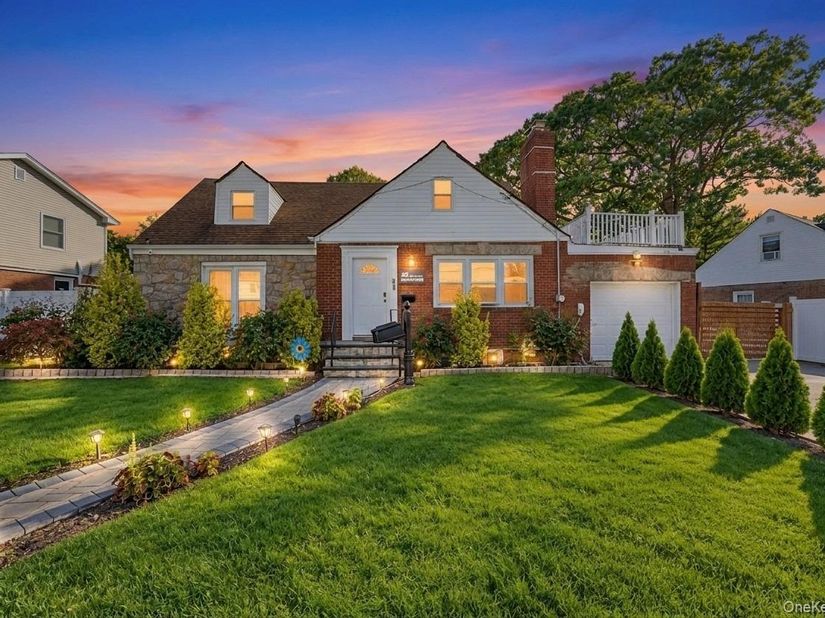 26 Melvin Avenue, West Hempstead NY 11552