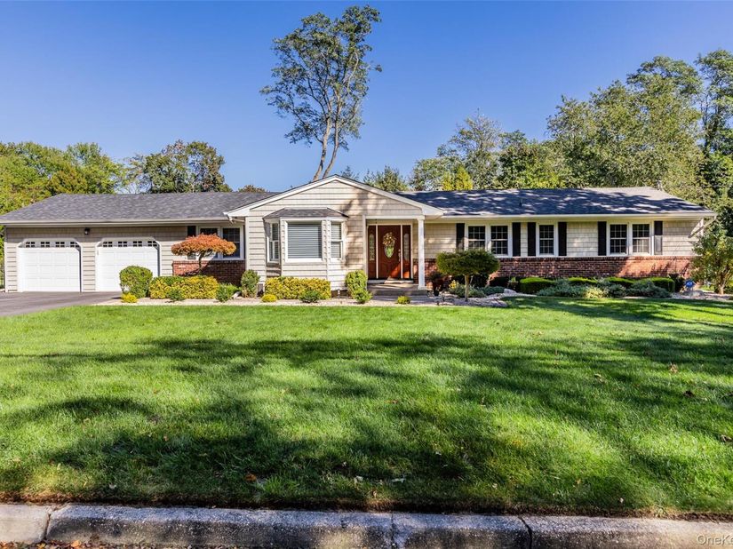 5 Francis Street, Setauket NY 11733