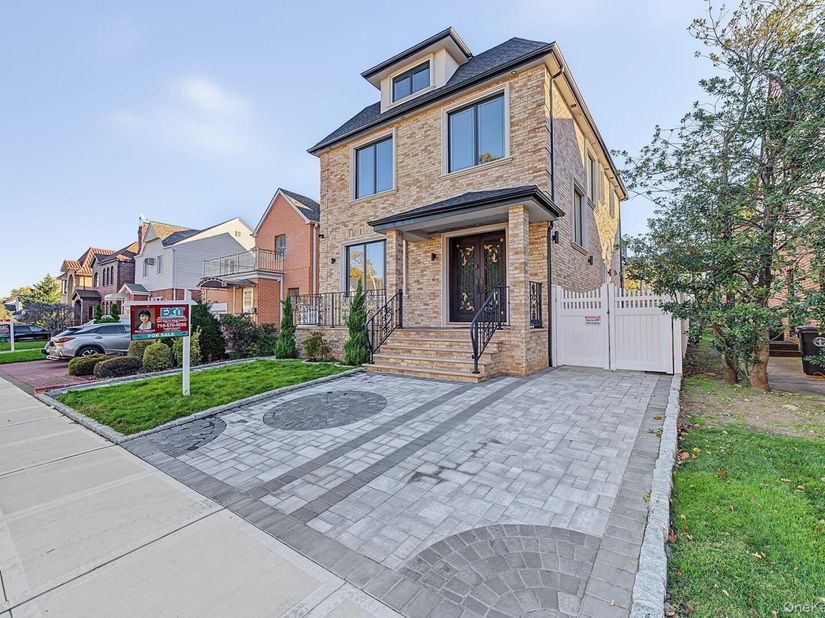76-19 173rd Street, Fresh Meadows NY 11366