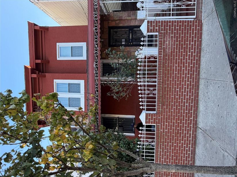 102-08 39th Avenue, Corona NY 11368