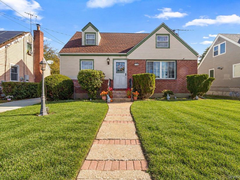 178 Rhodes Avenue, Hempstead NY 11550