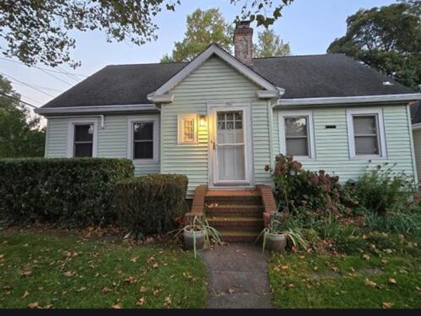 1 Woodhill Court, Huntington Station NY 11746