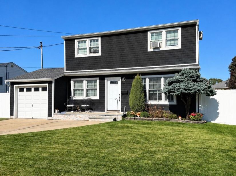267 N Michigan Avenue, Massapequa NY 11758