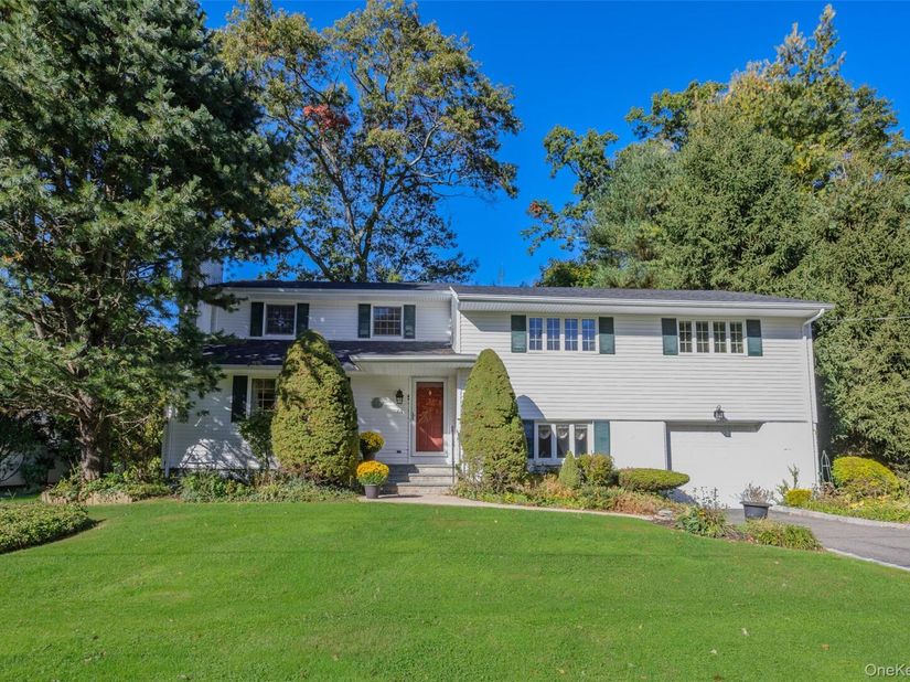 64 Wyoming Drive, Huntington Station NY 11746