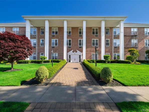 55 Lenox Road 1 F, Rockville Centre NY 11570