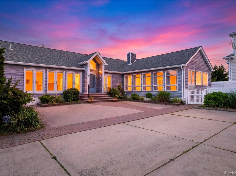 33 Bath Street, Lido Beach NY 11561