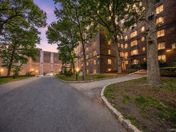 1450 Parkchester Road 4E, Bronx NY 10462