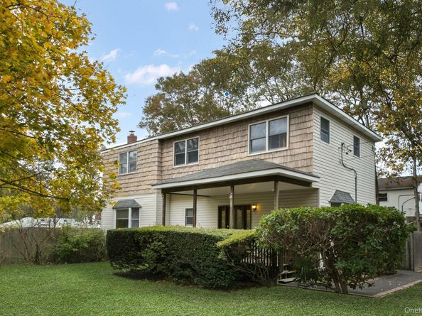 19 Hawthorne Street, Mastic NY 11950