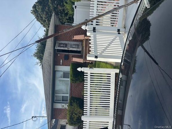 21215 104th Road, Queens Village NY 11429