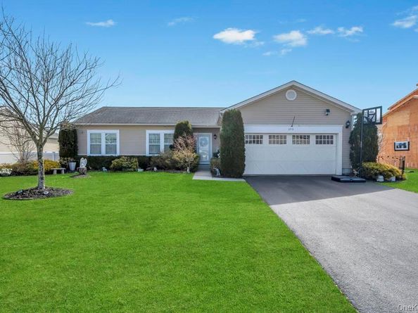 191 Flower Road, Shirley NY 11967