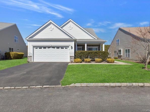 43 Louden Loop, Mount Sinai NY 11766