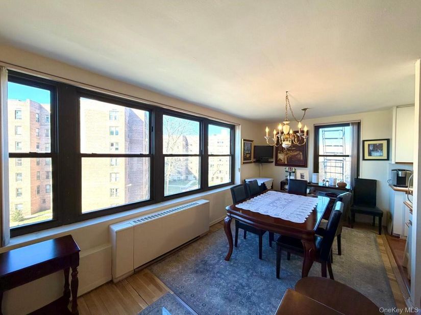 209-39 23 Ave 4K, Bayside NY 11360