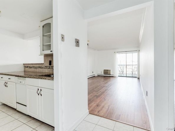 380 Fulton Street M2, Farmingdale NY 11735