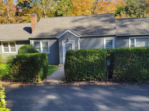 2 Stephens Lane, Valhalla NY 10595