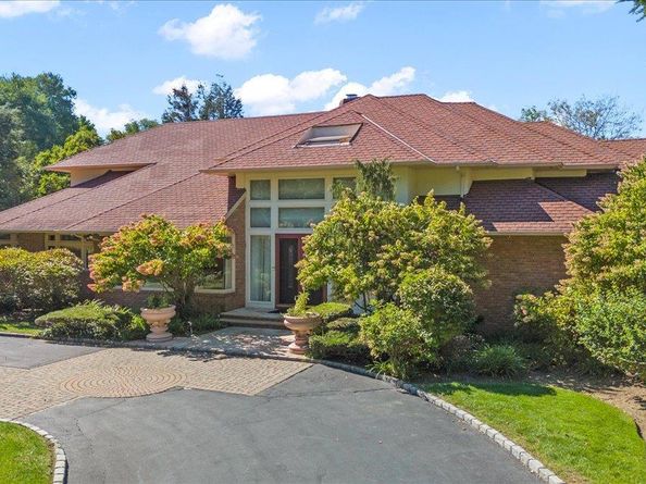 12 Ridge Court, Old Brookville NY 11545