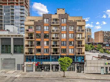 138-12 Northern Boulevard