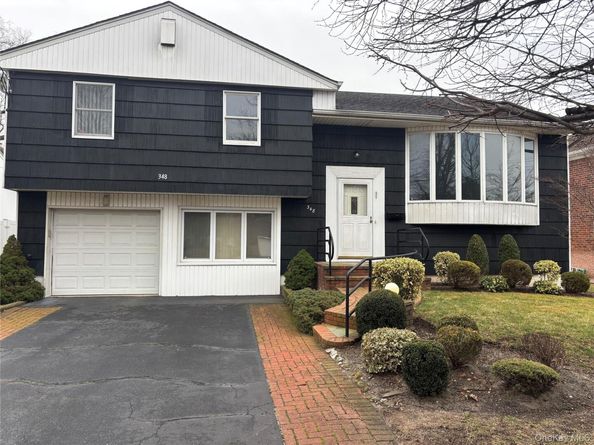 348 Links Drive E, Oceanside NY 11572