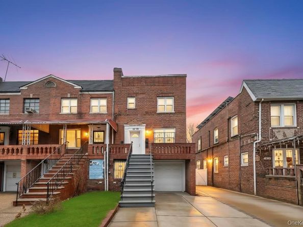 8809 208th Street, Queens Village NY 11427