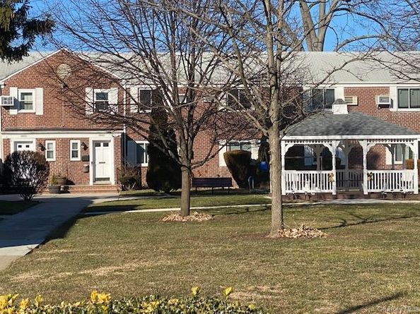 255-25 74th Avenue 2nd fl, Glen Oaks NY 11004