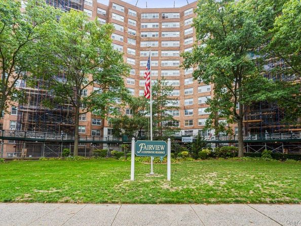 61-20 Grand Central Parkway A902, Forest Hills NY 11375