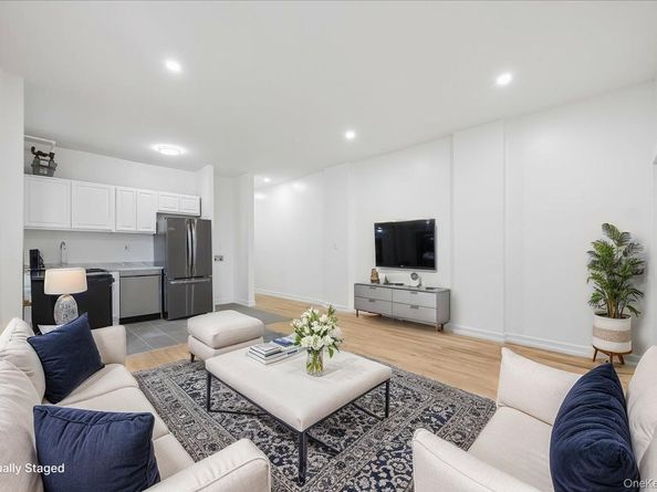 160 Wadsworth Avenue 302, New York (Manhattan) NY 10033