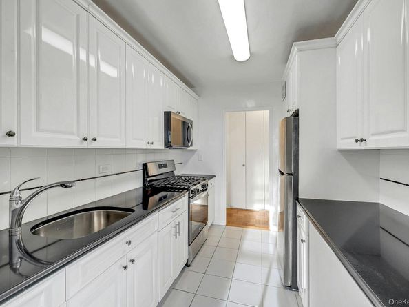 615 Palmer 1004, Yonkers NY 10701