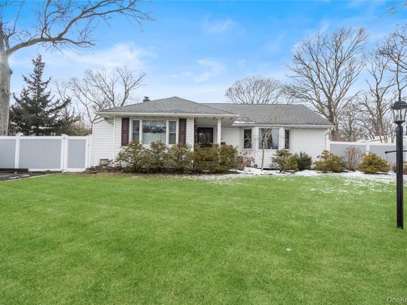24 Park Place, Patchogue NY 11772