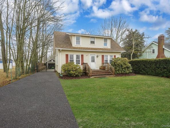 14 Tuttle Avenue, Eastport NY 11941