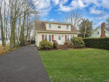 14 Tuttle Avenue