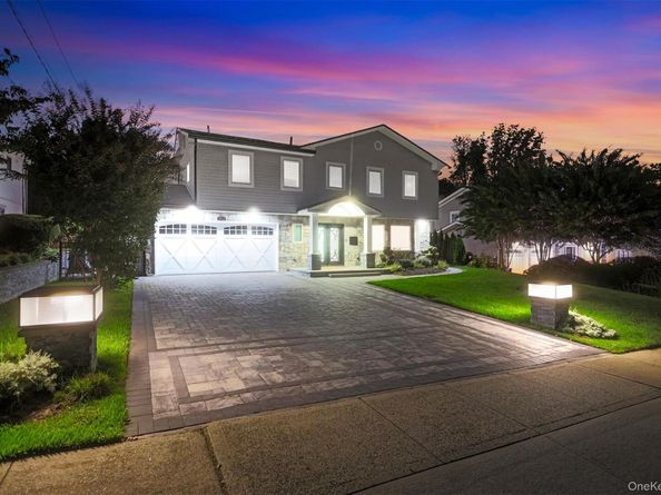 80 Knolls Drive N, Manhasset Hills NY 11040