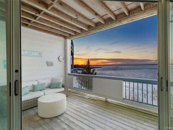 260 Dune 101G, Westhampton Beach NY 11978