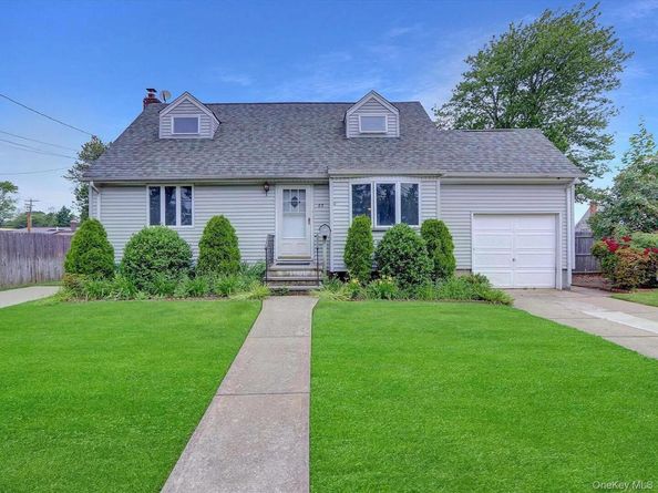 83 Old Farmingdale Road, West Babylon NY 11704
