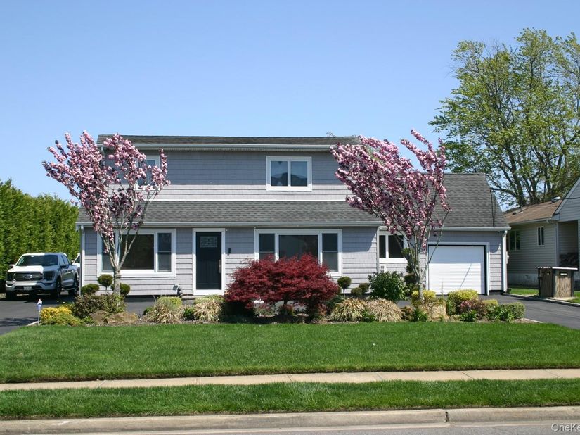 121 Ocean Avenue, Massapequa NY 11758