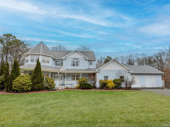 287 Dayton Avenue, Manorville NY 11949