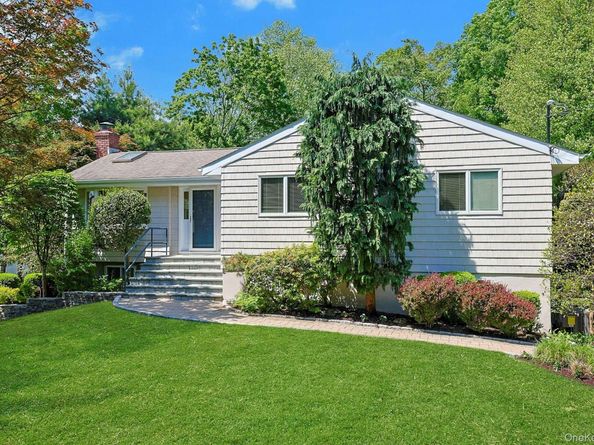 20 Robbins Road, Pleasantville NY 10570