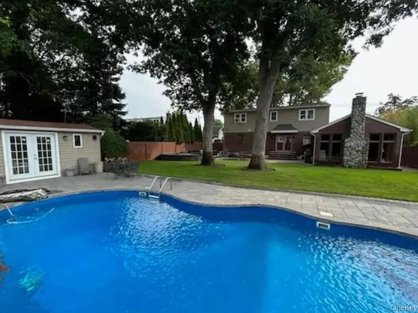 396 Chestnut Avenue, East Meadow NY 11554