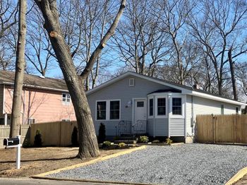 88 Patchogue Avenue