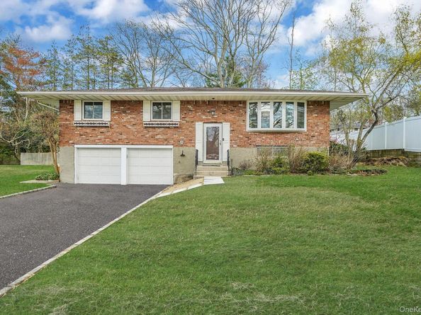 13 Bee Drive, Hauppauge NY 11788