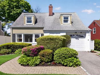 16 Roy Place