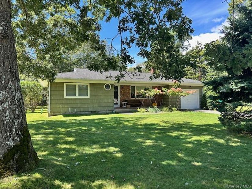 26 Canvasback Lane, East Quogue NY 11942